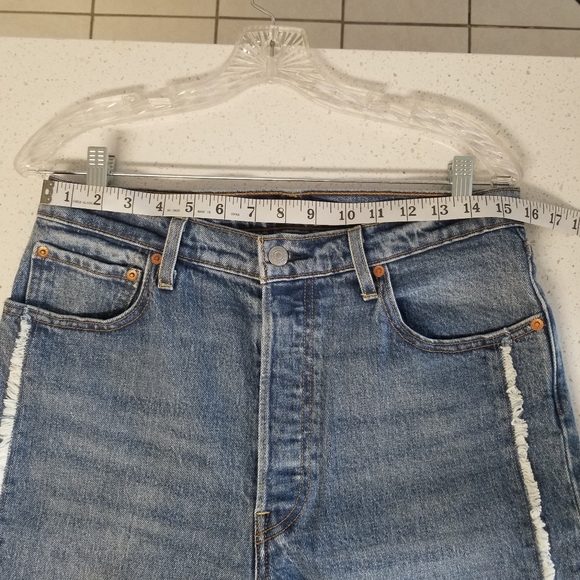 Levi Strauss Ribcage Straight Womens Jeans 31x26 - Picture 7 of 9